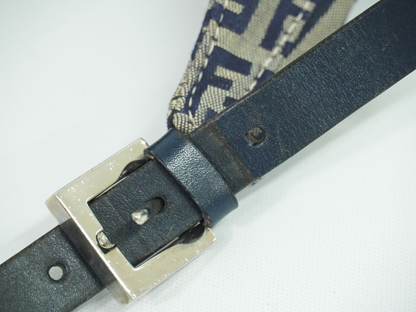 FENDI ズッキーノ ショルダーバッグ ネイビー