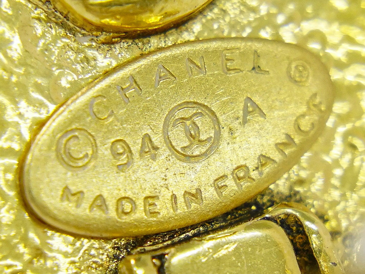 CHANEL ココマーク フェイクパール イヤリング ゴールド ホワイト