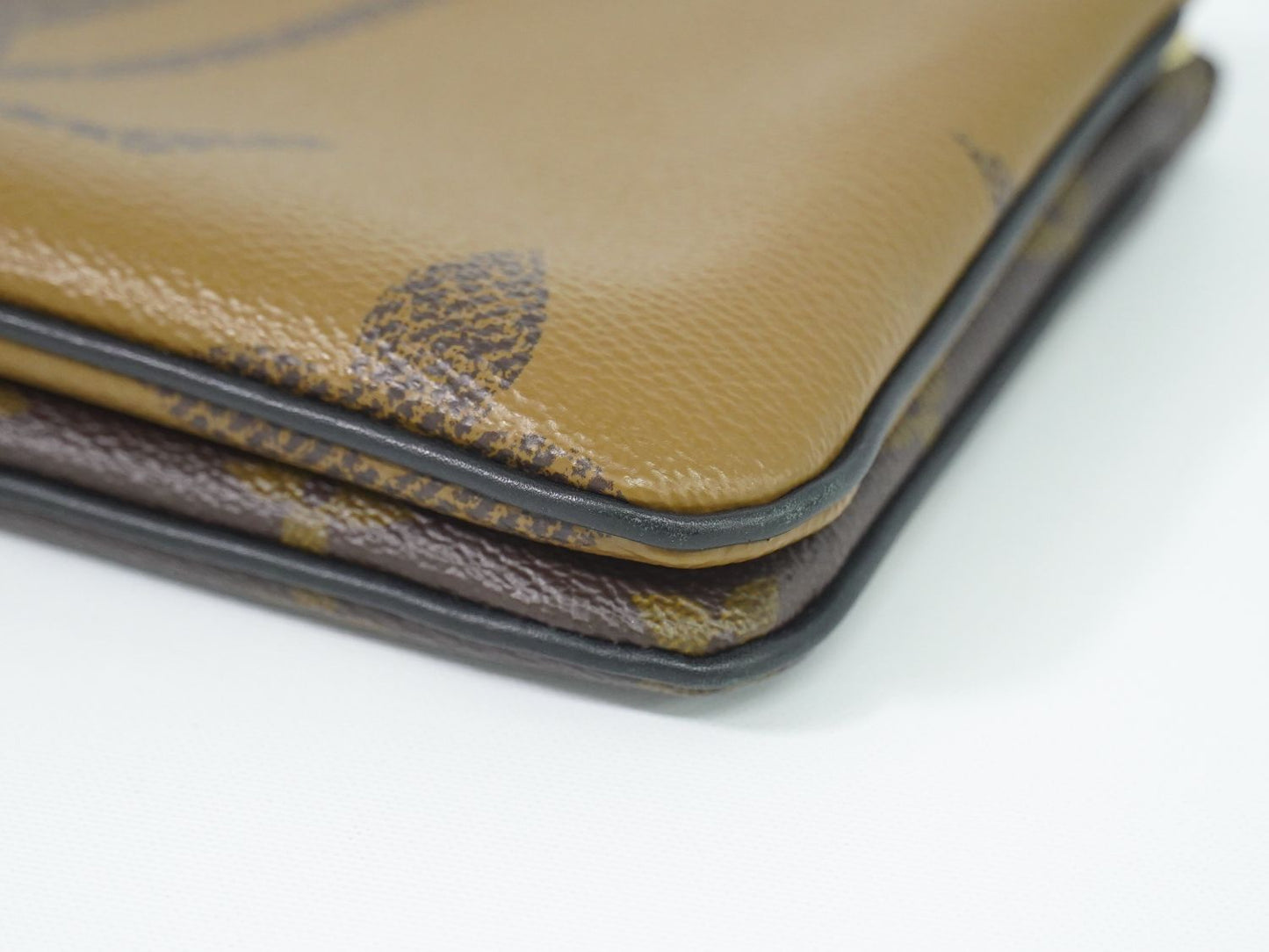 LOUIS VUITTON ポシェット ドゥーブルジップ モノグラム ジャイアント リバース ポーチ M69203
