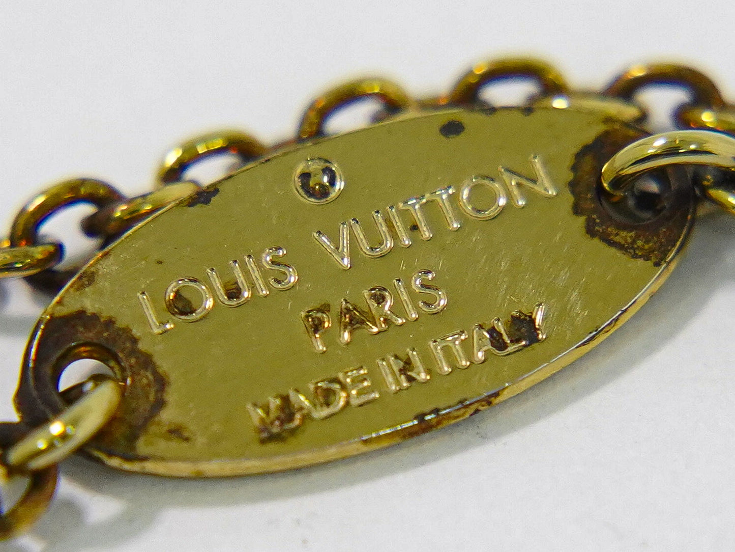 LOUIS VUITTON エセンシャル V ネックレス GP ゴールド M61083