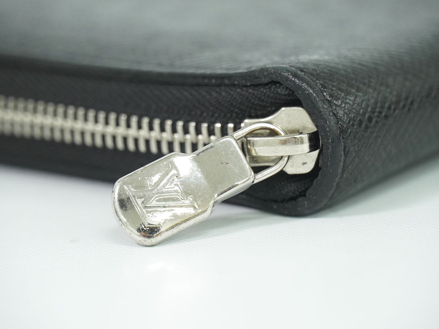 LOUIS VUITTON ジッピー オーガナイザー NM タイガ レザー 長財布 アルドワーズ M30056