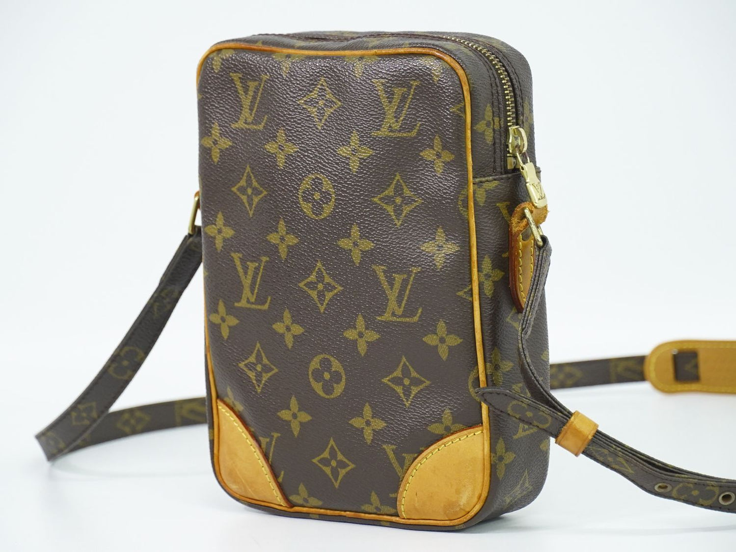 LOUIS VUITTON ダヌーブ モノグラム ショルダーバッグ M45266
