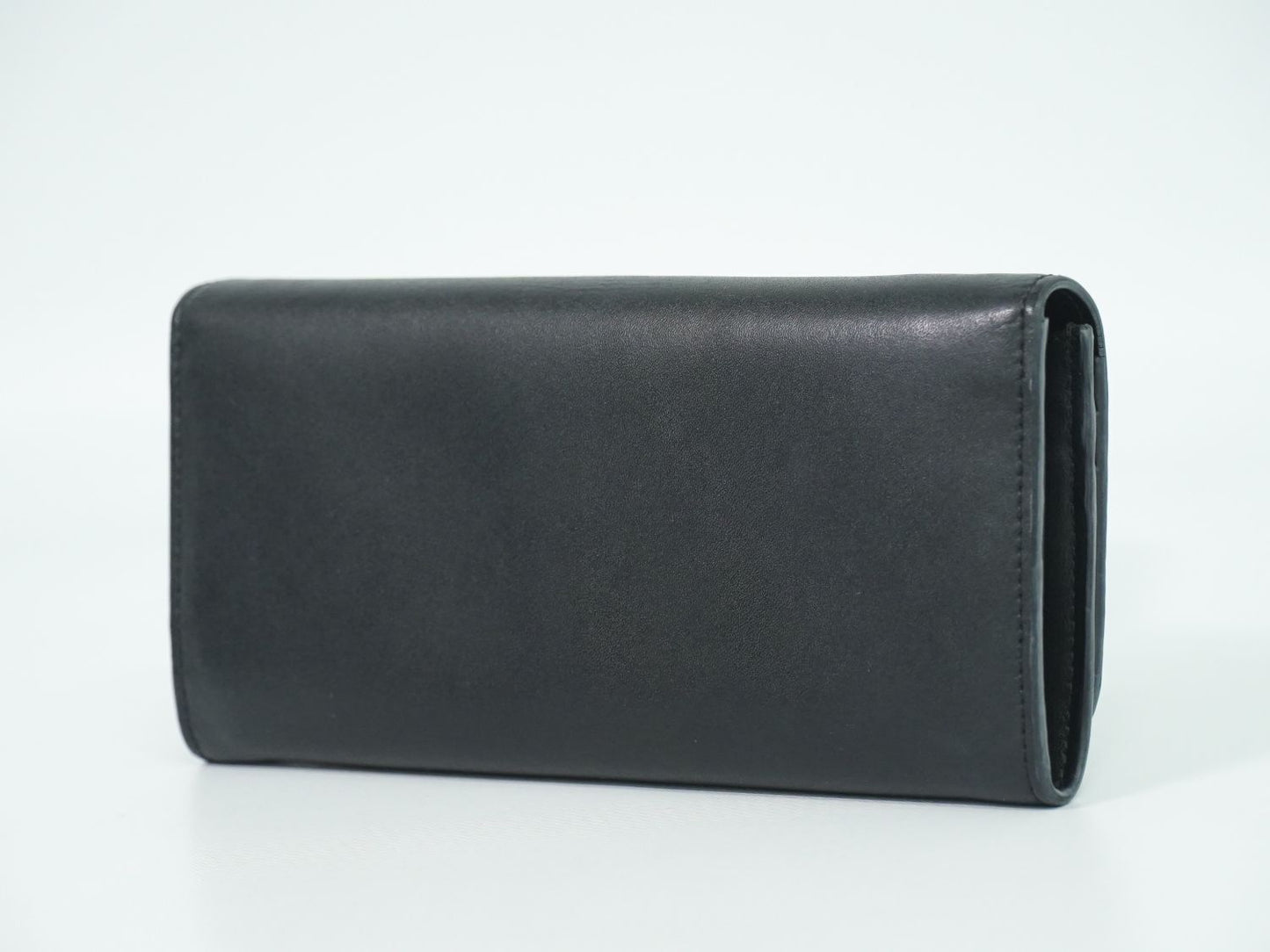 FENDI マルチ スタッズ 長財布 ブラック 8M0365