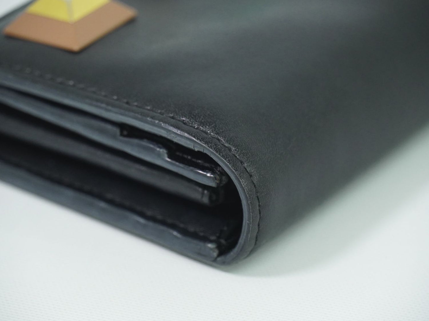 FENDI マルチ スタッズ 長財布 ブラック 8M0365