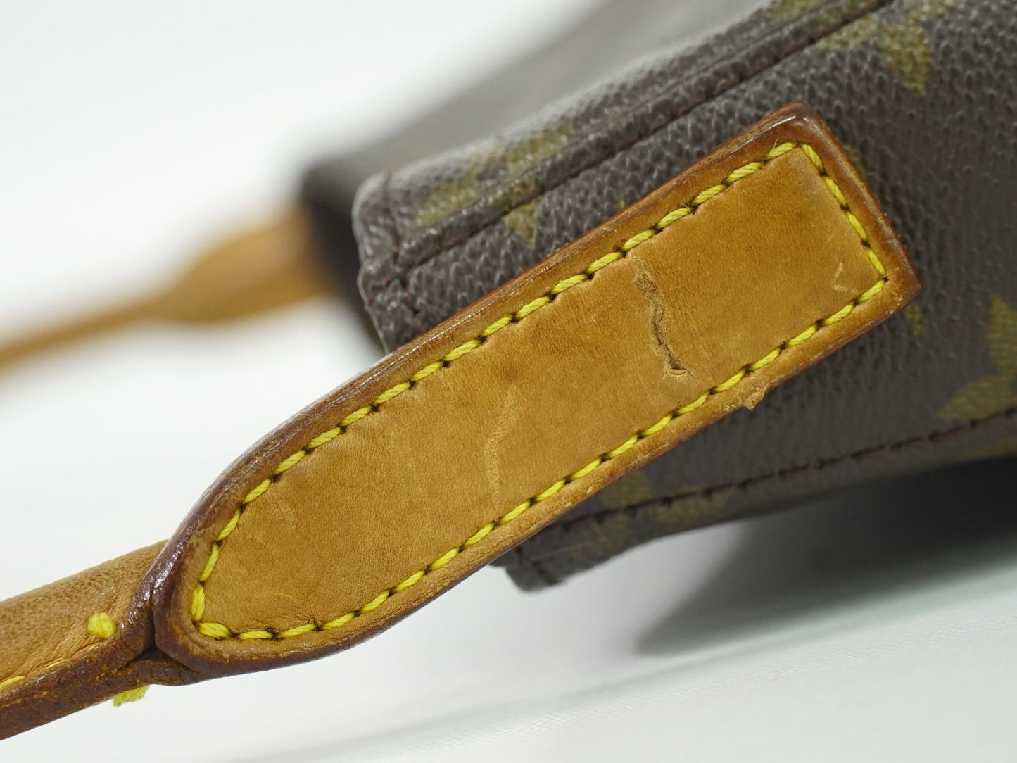 LOUIS VUITTON ルーピング GM モノグラム ショルダーバッグ M51145