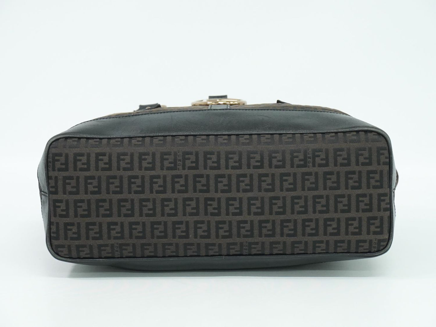 FENDI ズッキーノ ハンドバッグ ブラウン 8BN020