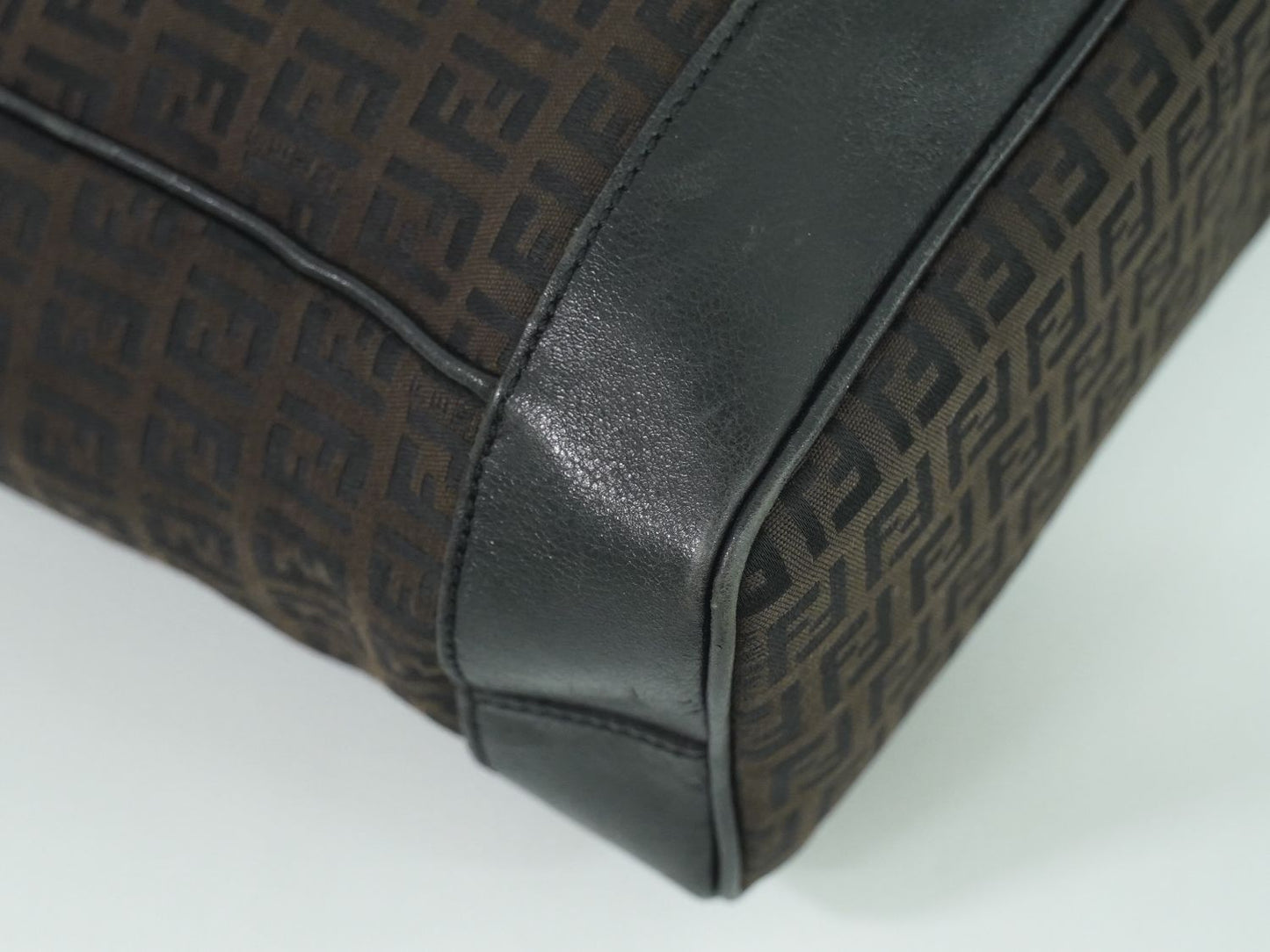 FENDI ズッキーノ ハンドバッグ ブラウン 8BN020
