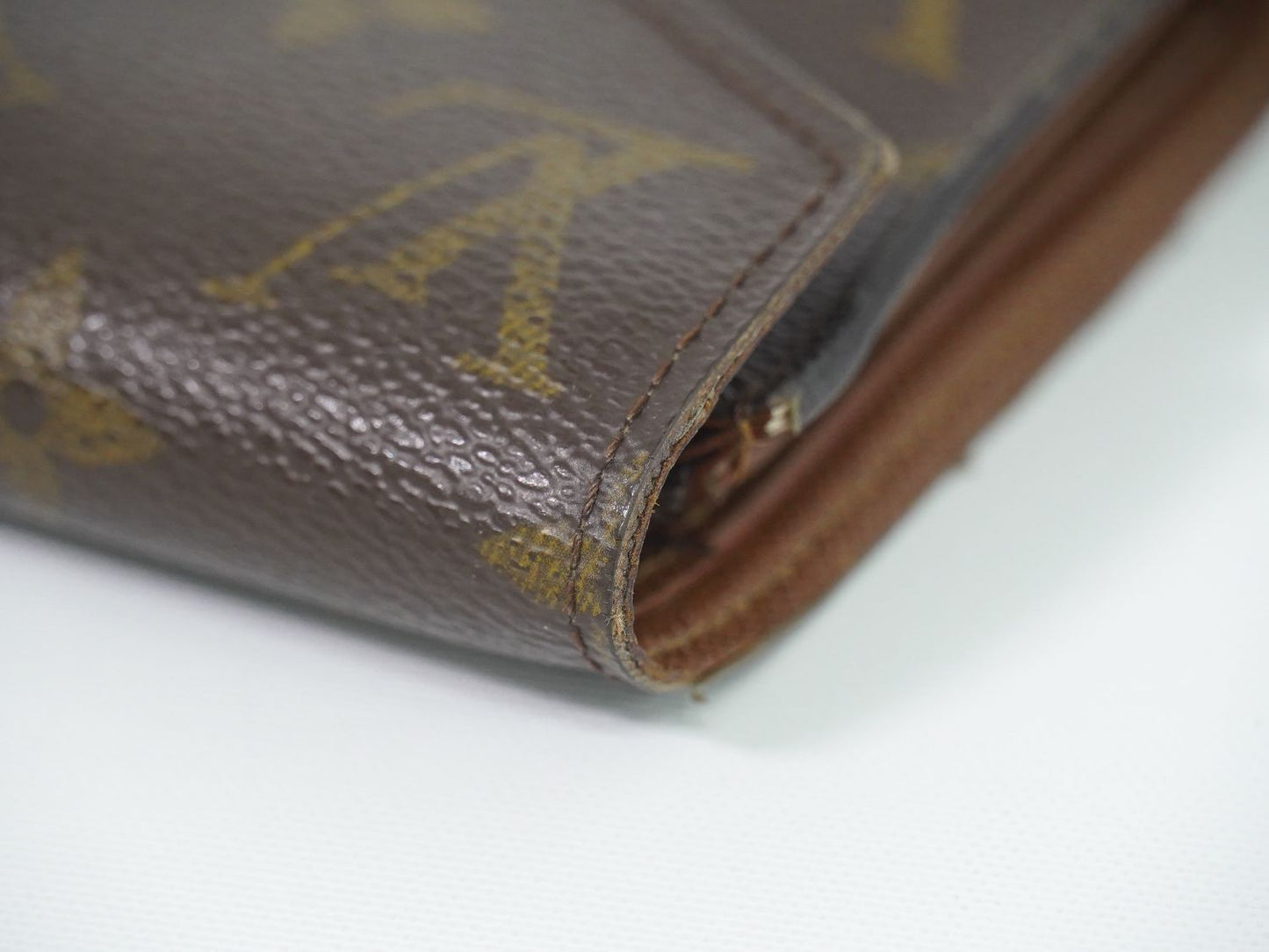 LOUIS VUITTON ポルトフォイユ ヴィクトリーヌ モノグラム 折財布 M62472
