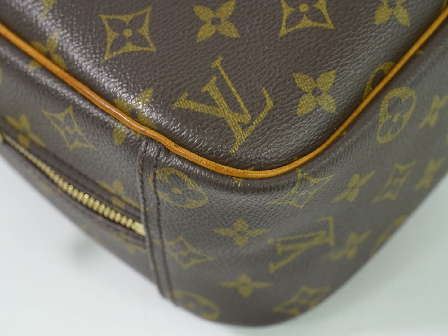 LOUIS VUITTON トゥルーヴィル モノグラム ハンドバッグ M42228