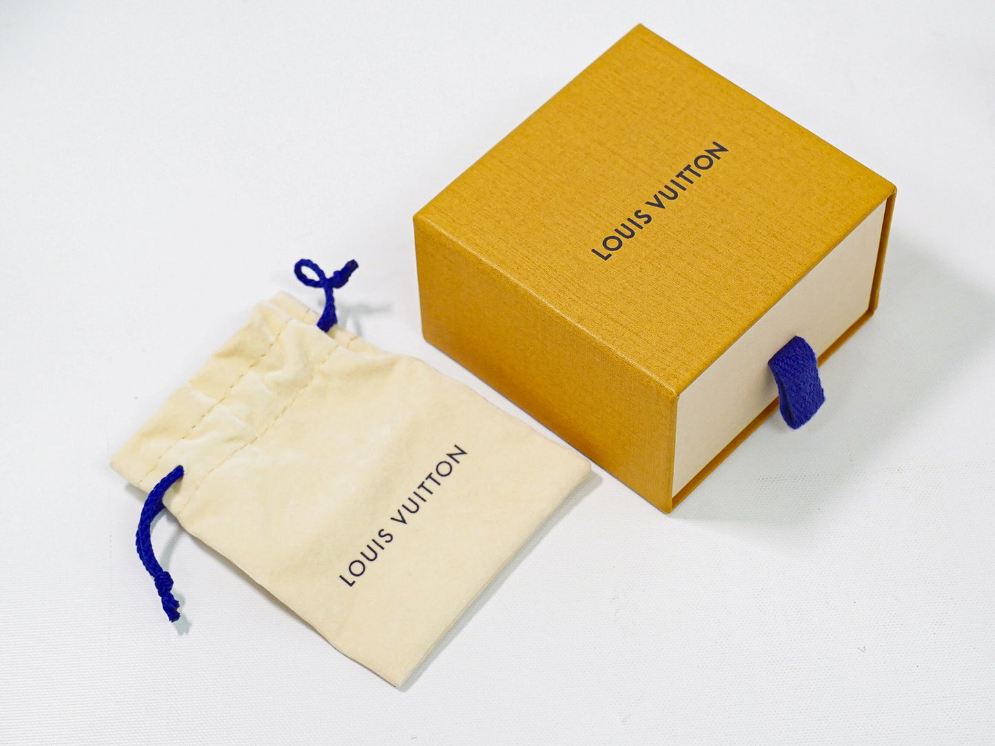 LOUIS VUITTON LV & ME Y ブレスレット GP M67182