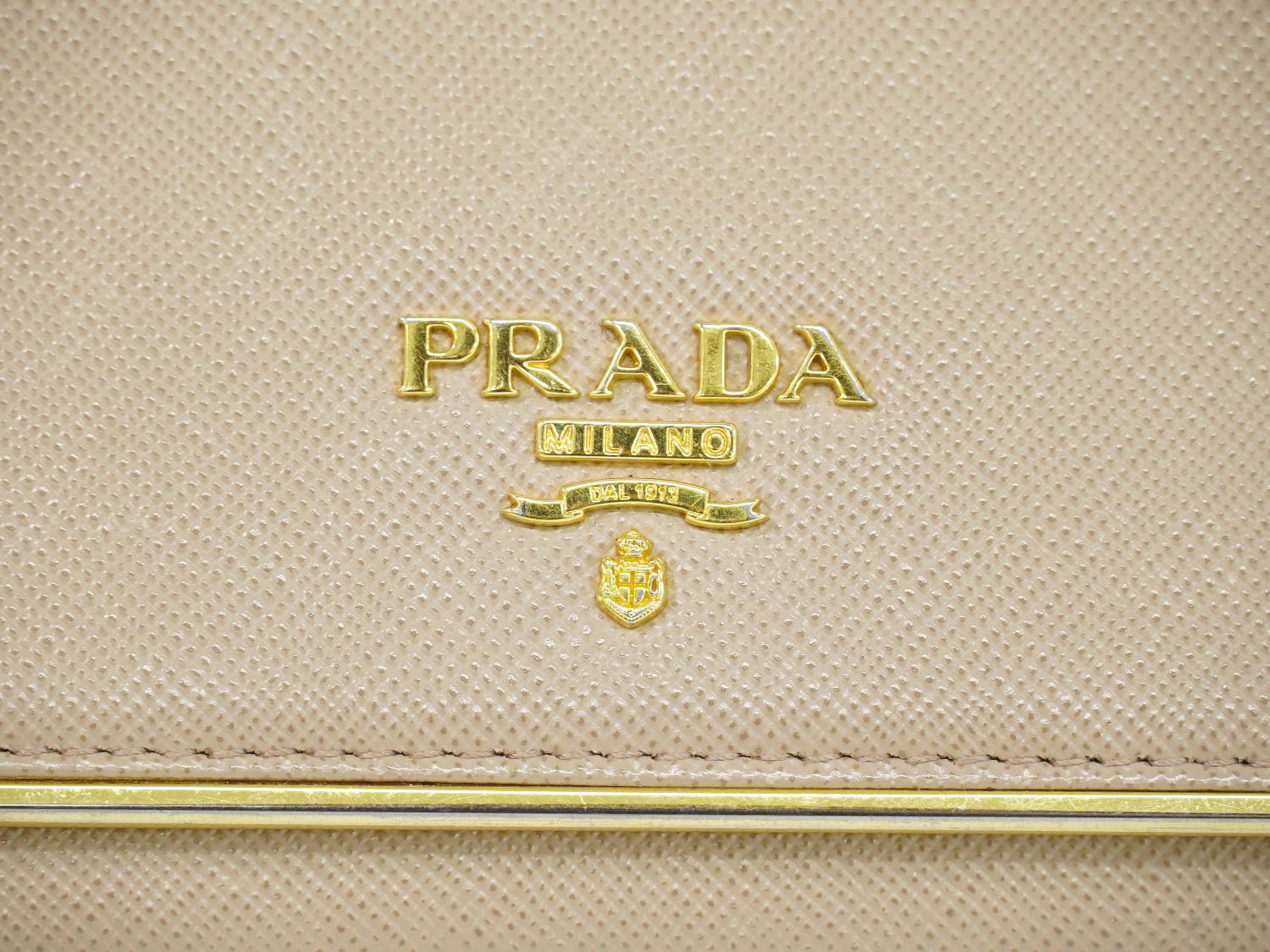 プラダ PRADA チェーン ショルダーウォレット 長財布 ポシェット レザー ベージュ系 財布 ウォレット