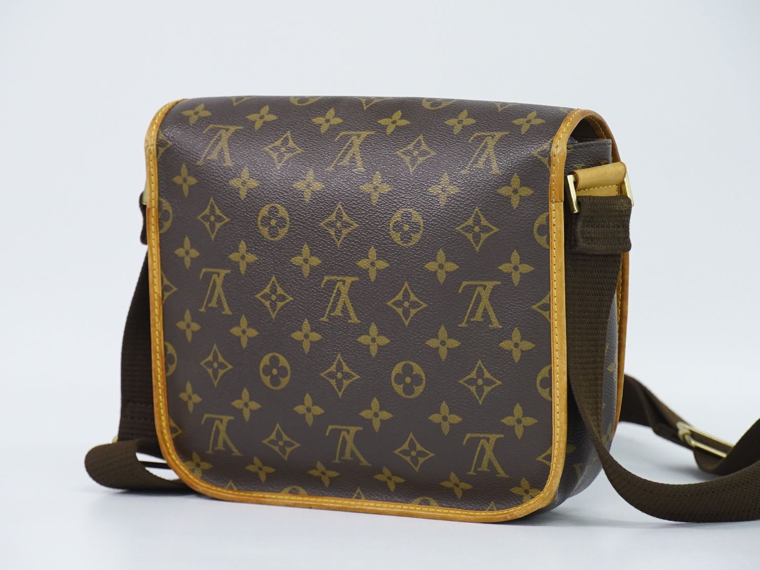 ルイヴィトン LOUIS VUITTON LV メッセンジャー ボスフォール PM