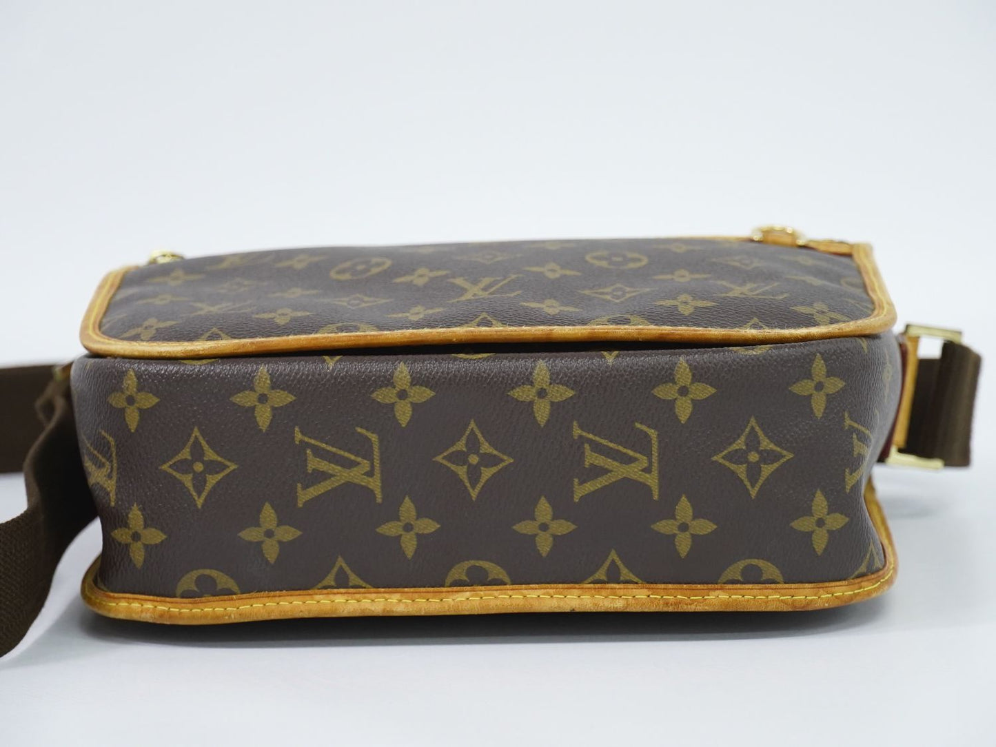 LOUIS VUITTON LV メッセンジャー ボスフォール PM モノグラム ショルダーバッグ M40106