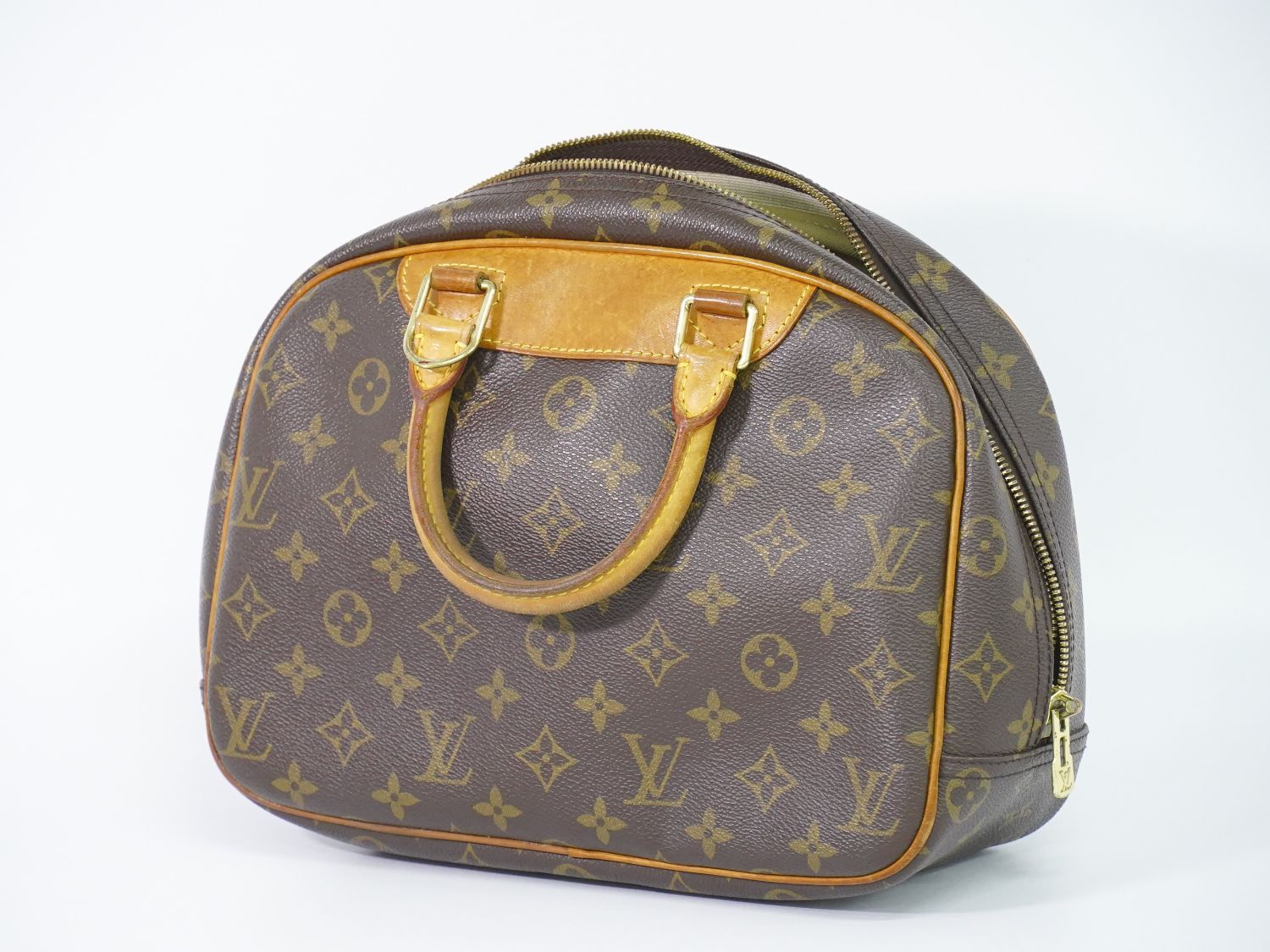 ルイヴィトン LOUIS VUITTON LV トゥルーヴィル モノグラム