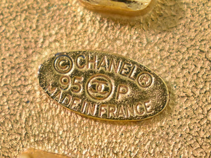 CHANEL ロゴ フェイクパール イヤリング GP ホワイト