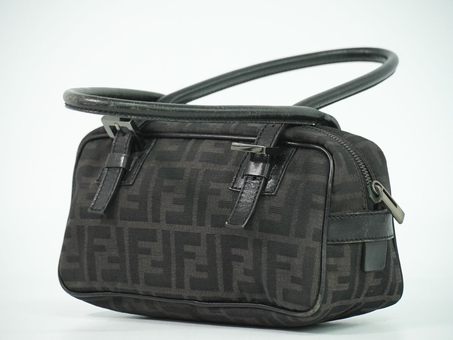 FENDI ズッカ ショルダーバッグ ブラック 8BN004