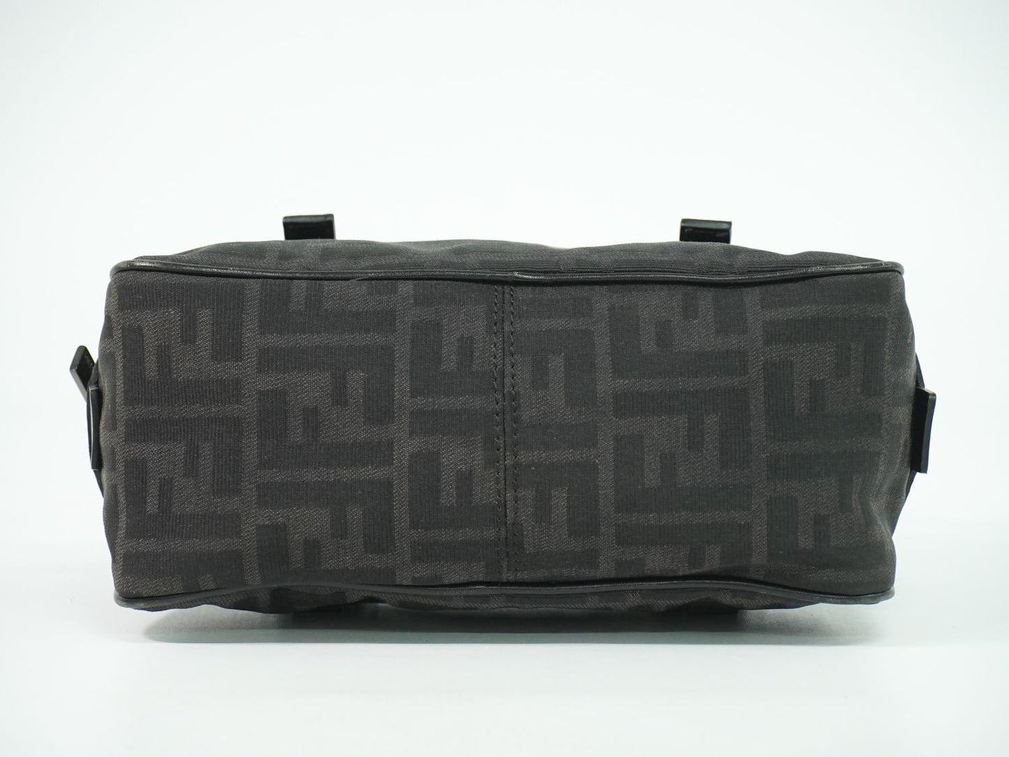 FENDI ズッカ ショルダーバッグ ブラック 8BN004