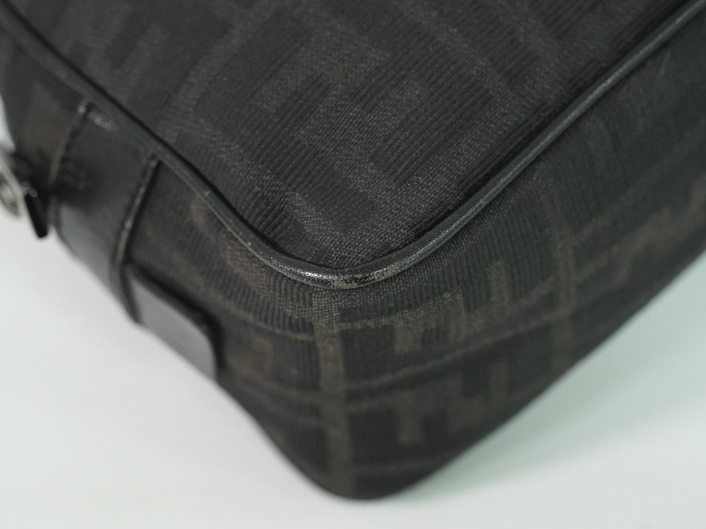 FENDI ズッカ ショルダーバッグ ブラック 8BN004