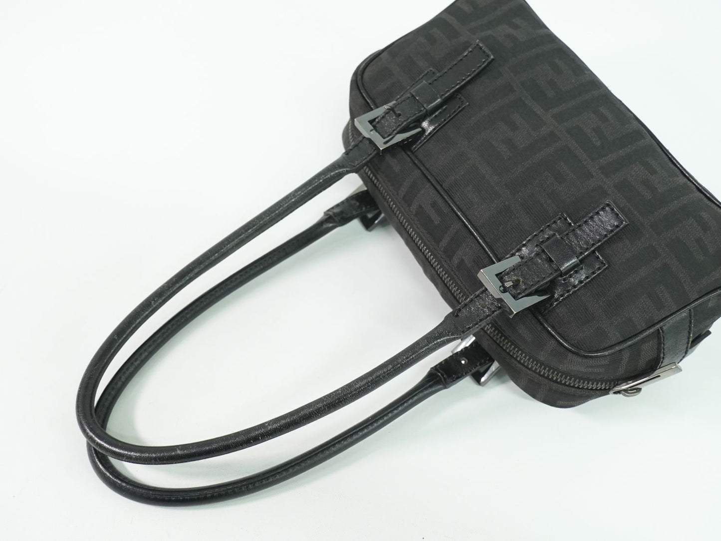 FENDI ズッカ ショルダーバッグ ブラック 8BN004