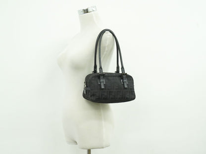 FENDI ズッカ ショルダーバッグ ブラック 8BN004