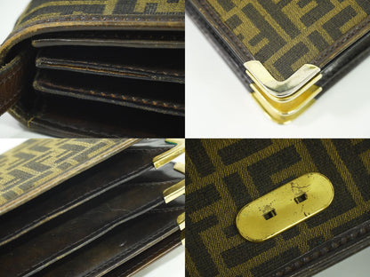 FENDI ズッカ ショルダーバッグ ブラウン