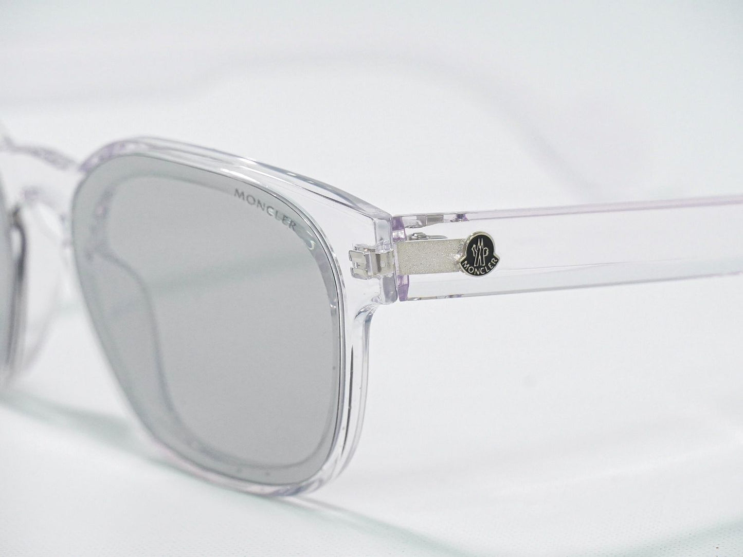 MONCLER プラスチック サングラス クリア ML0086