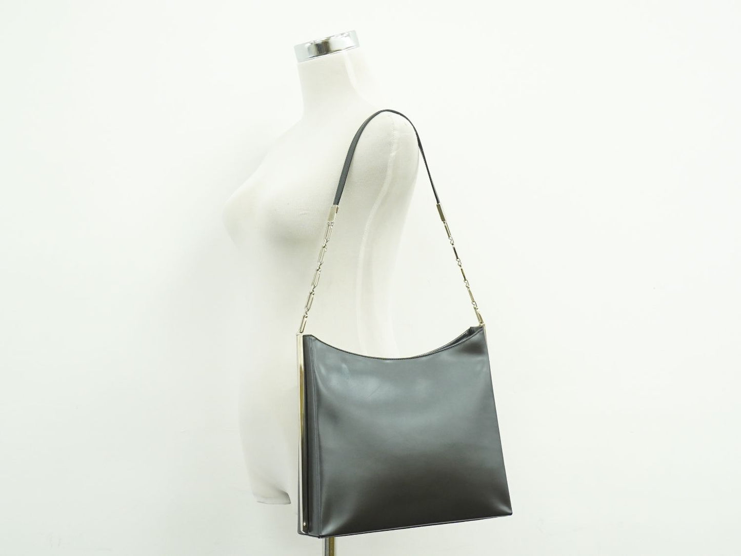 Salvatore Ferragamo ショルダーバッグ ブラック系