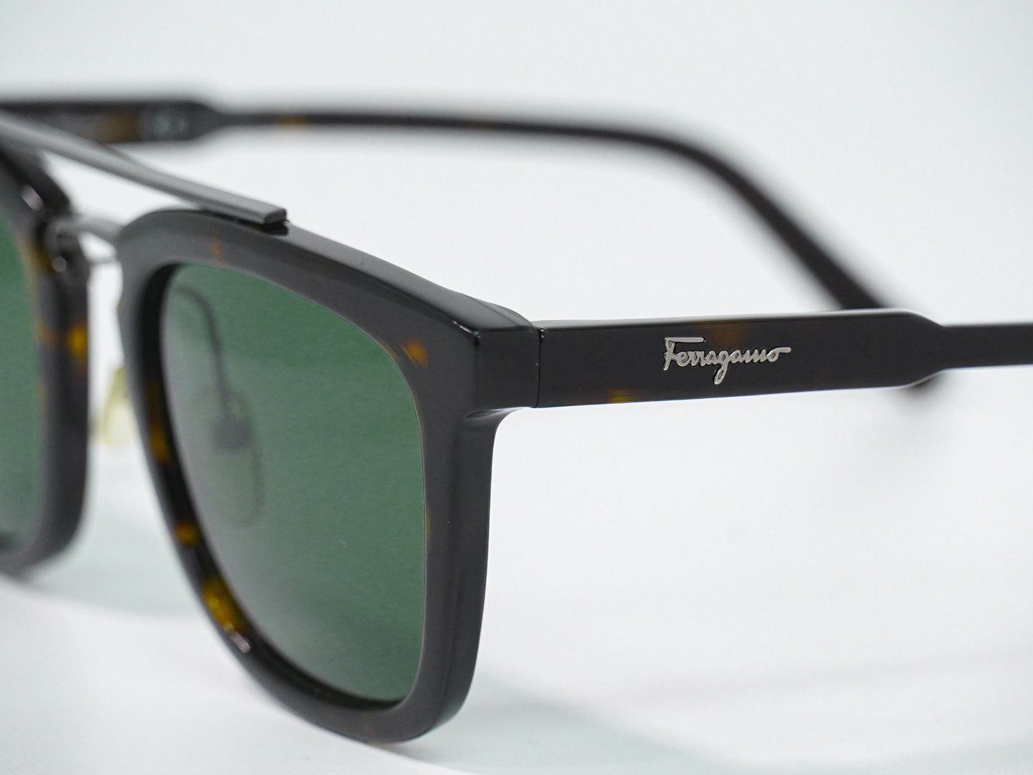 Salvatore Ferragamo プラスチック サングラス ブラウン SF844S