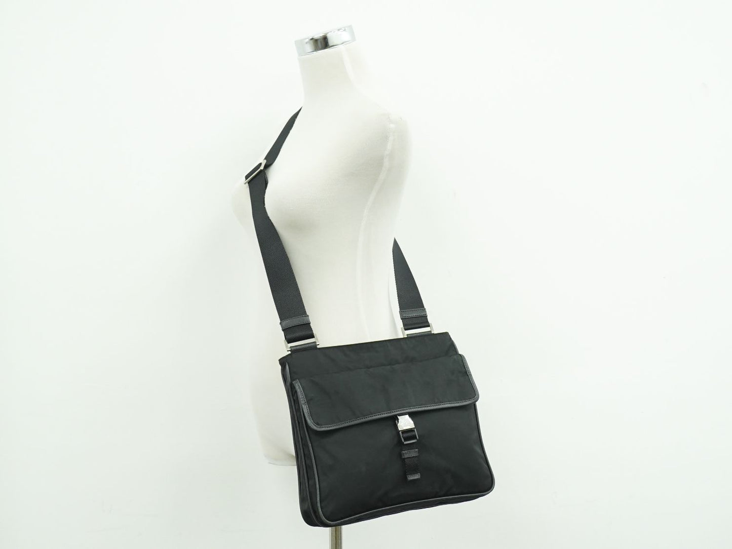 PRADA テスート ショルダーバッグ ブラック VA0269