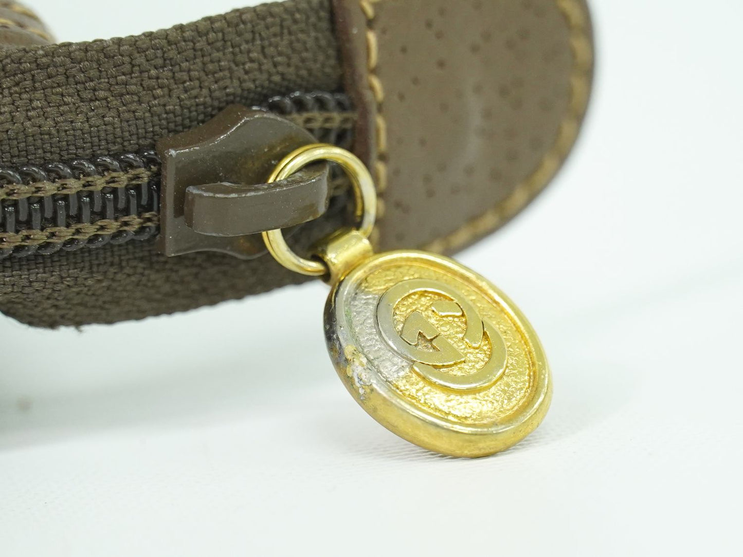 GUCCI GGスプリーム ポーチ ベージュ