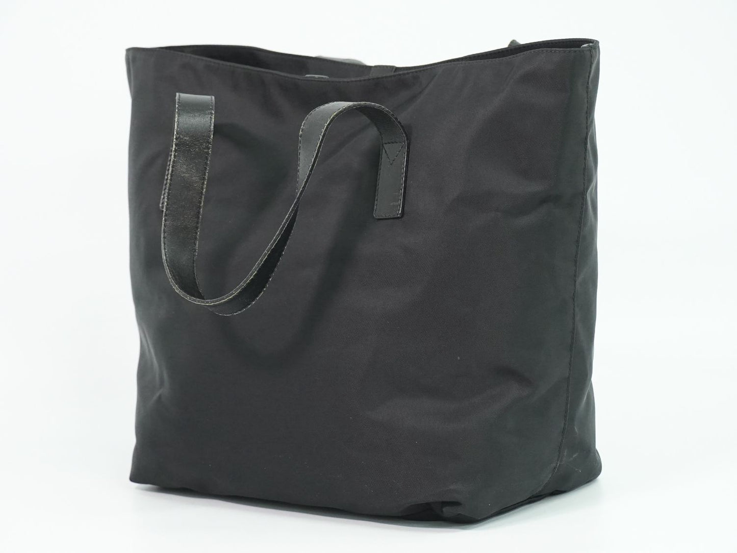 FENDI ロゴ トートバッグ ブラック