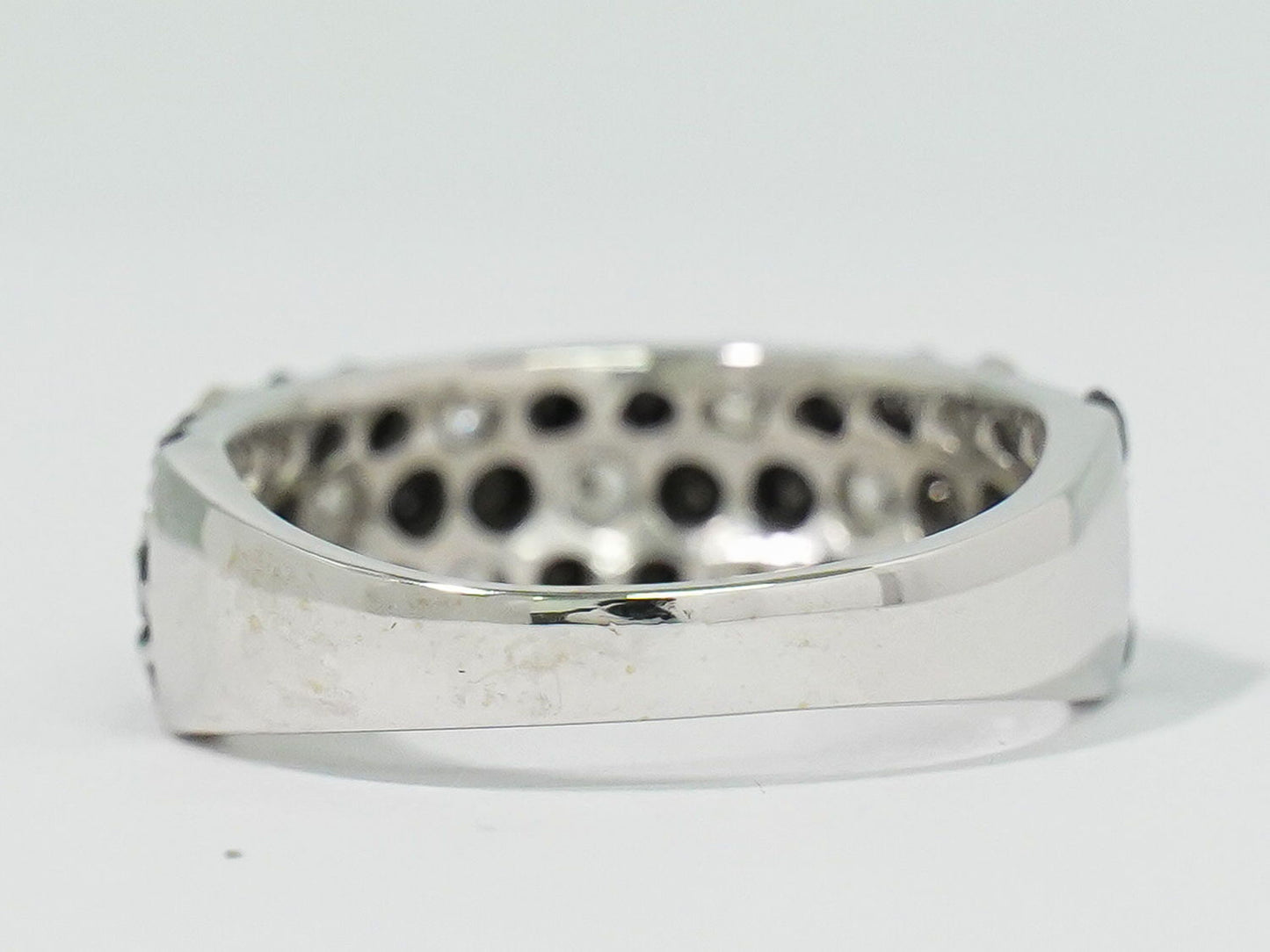 ブラックダイヤモンド ダイヤモンド 2.00ct K18 WG リング 13号 ブラック