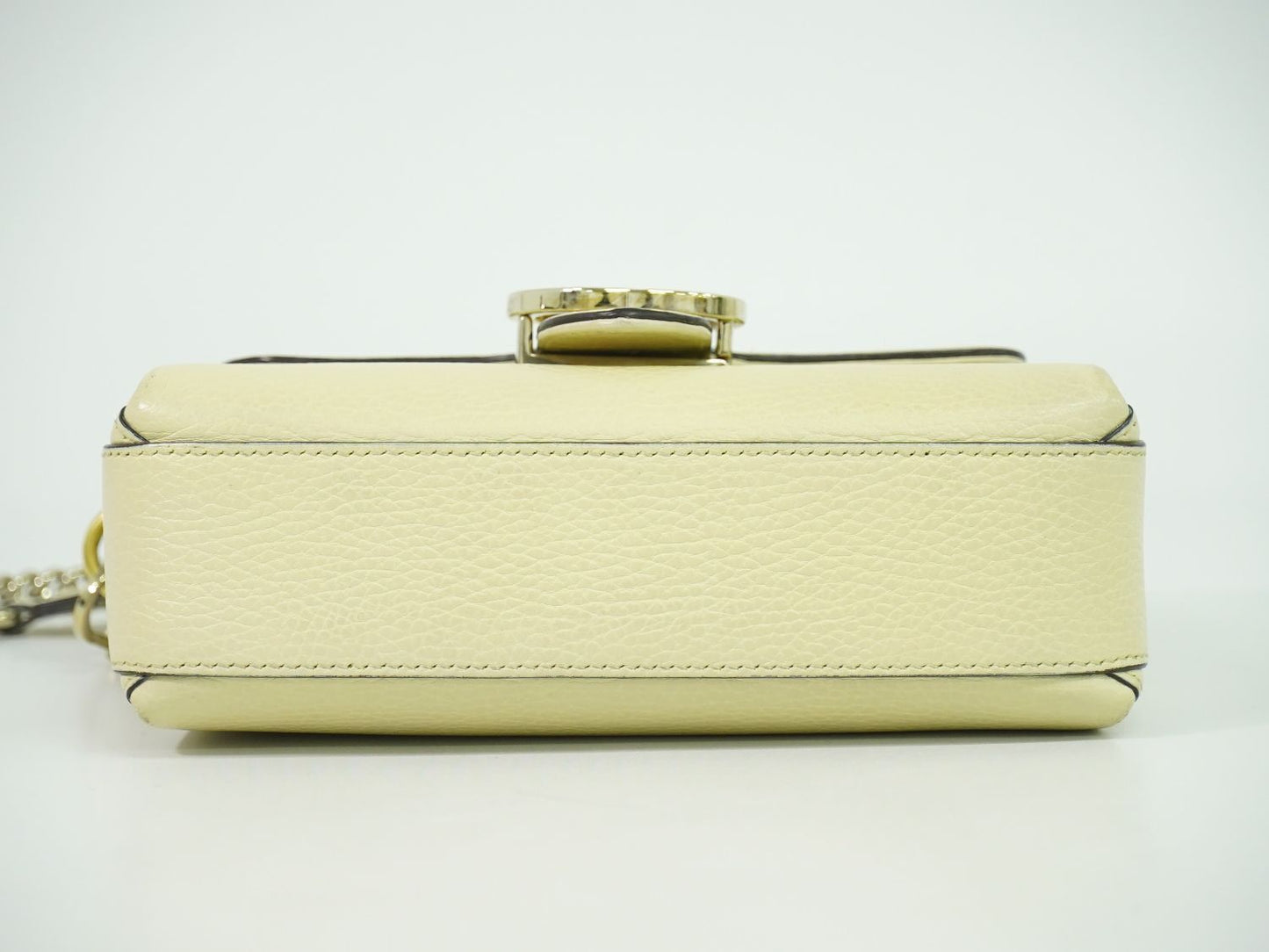 GUCCI インターロッキングG ショルダーバッグ クリーム 607720