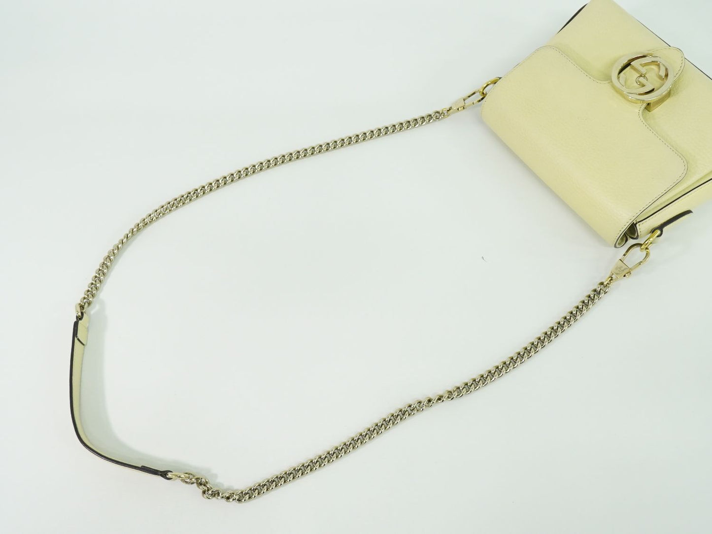 GUCCI インターロッキングG ショルダーバッグ クリーム 607720