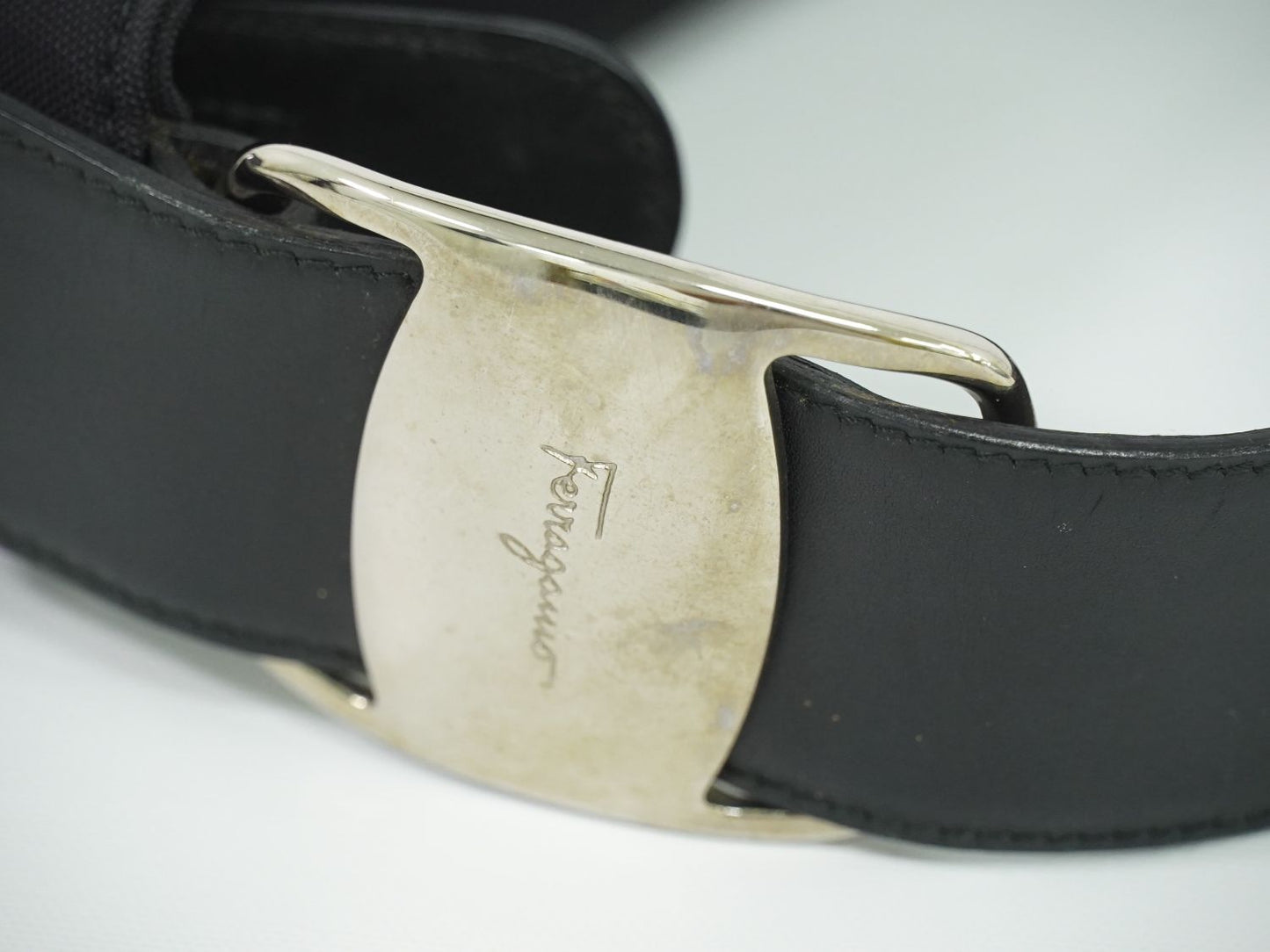 Salvatore Ferragamo ショルダーバッグ ブラック