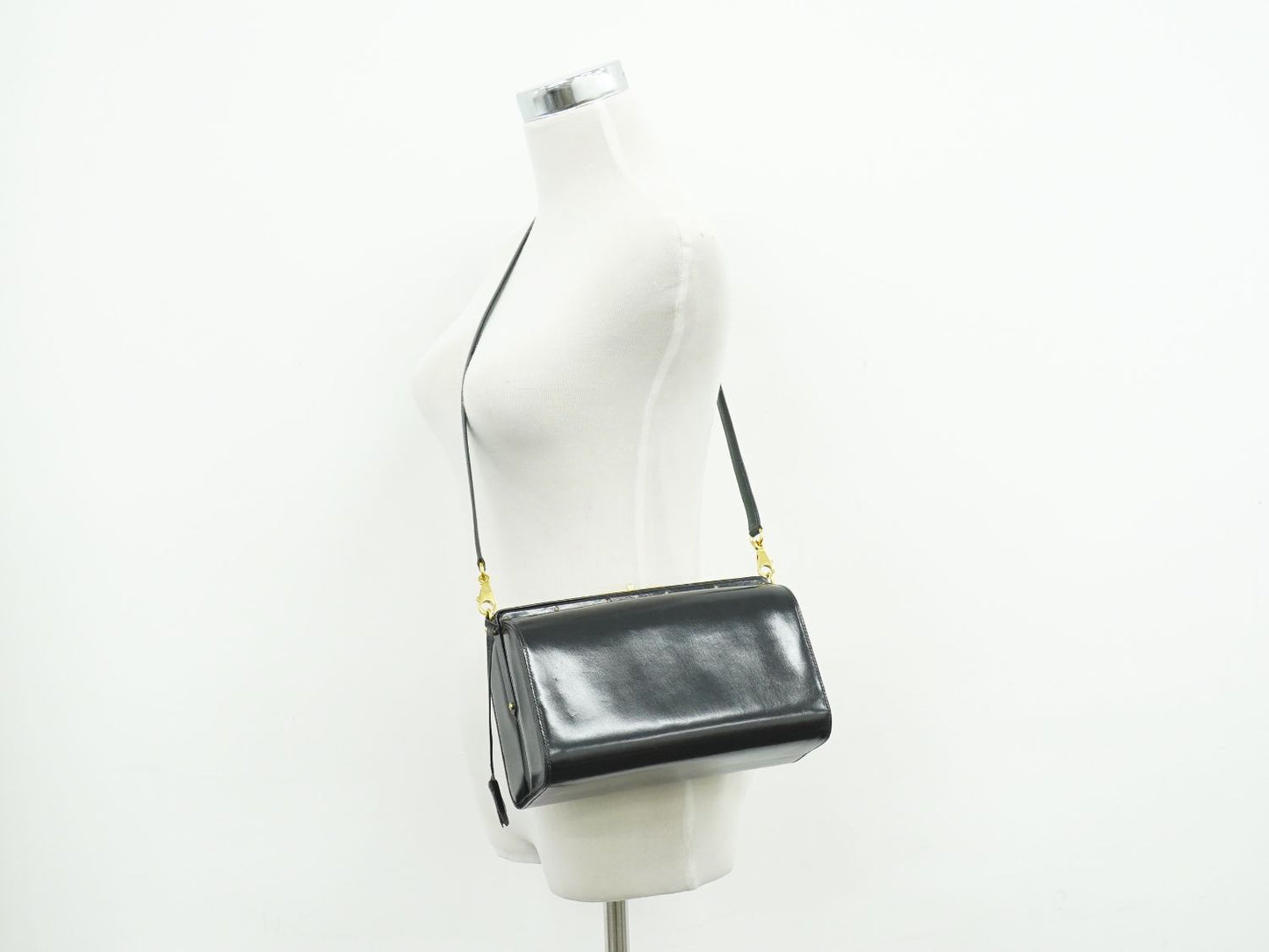HERMES ショルダーバッグ ○K刻 ブラック