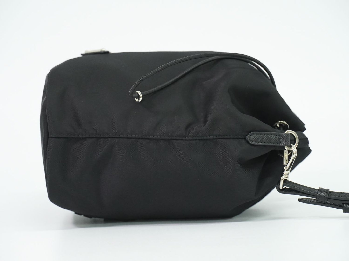 PRADA ReNylon 巾着 ポーチ ナイロン ブラック