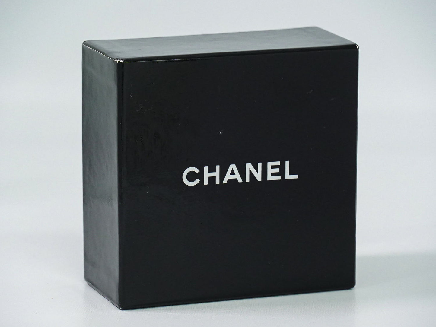 CHANEL カメリア コサージュ ブローチ ホワイト グリーン