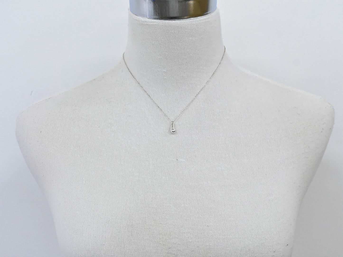 TIFFANY & Co. ティアドロップ 925 ネックレス シルバー
