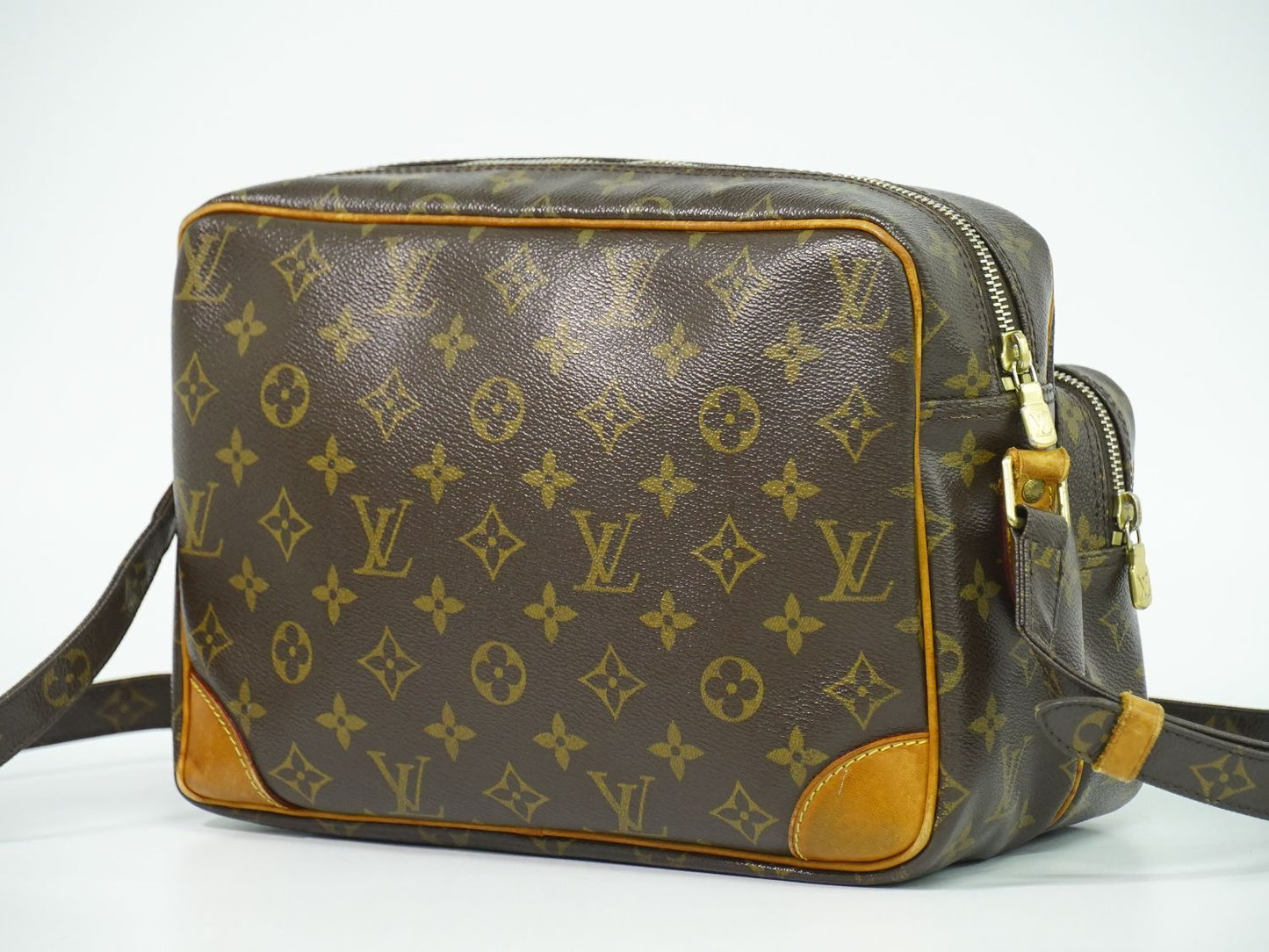LOUIS VUITTON ナイル モノグラム ショルダーバッグ M45244