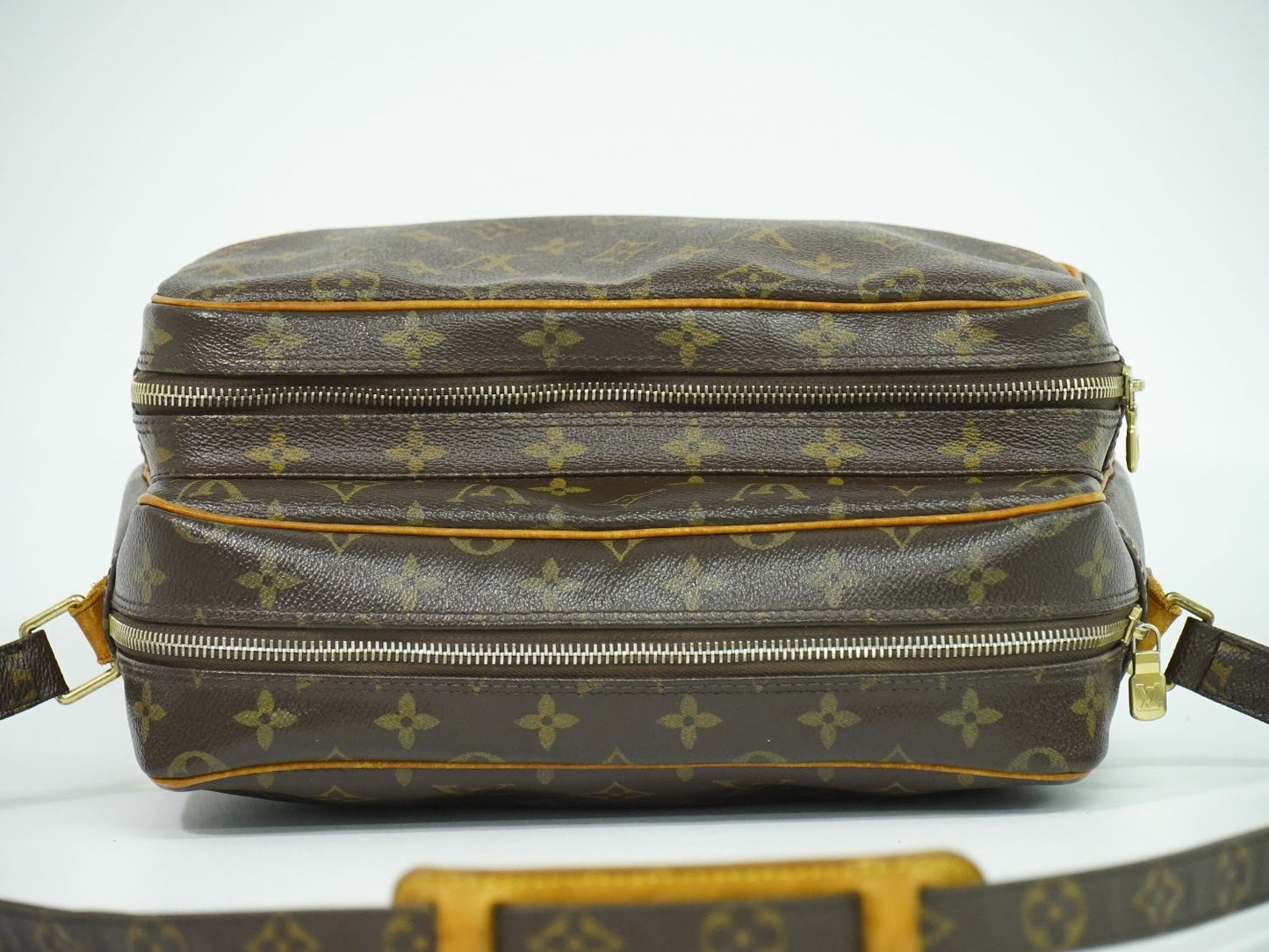 LOUIS VUITTON ナイル モノグラム ショルダーバッグ M45244