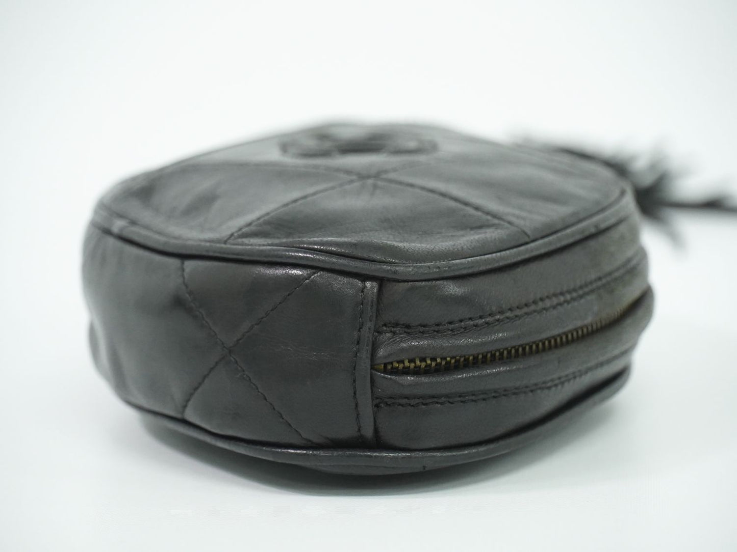 CHANEL ココマーク タッセル ポーチ ブラック