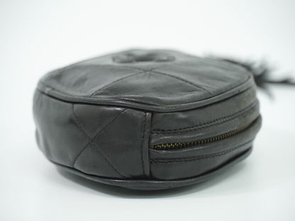 CHANEL ココマーク タッセル ポーチ ブラック