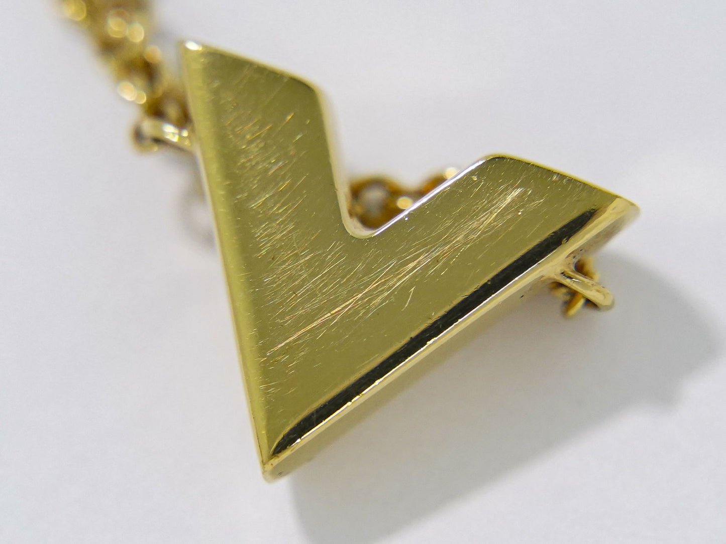LOUIS VUITTON エセンシャル V ブレスレット GP M61084