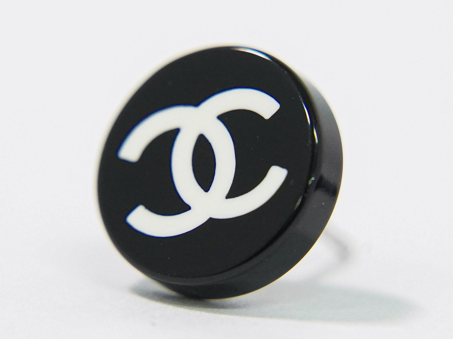 CHANEL ココマーク ピアス プラスチック メタル ブラック ホワイト