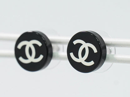 CHANEL ココマーク ピアス プラスチック メタル ブラック ホワイト