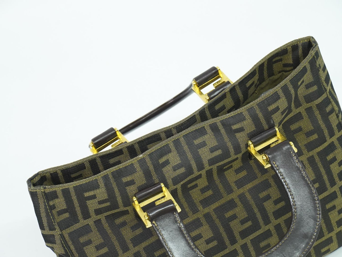 FENDI ズッカ ハンドバッグ ブラウン 26329