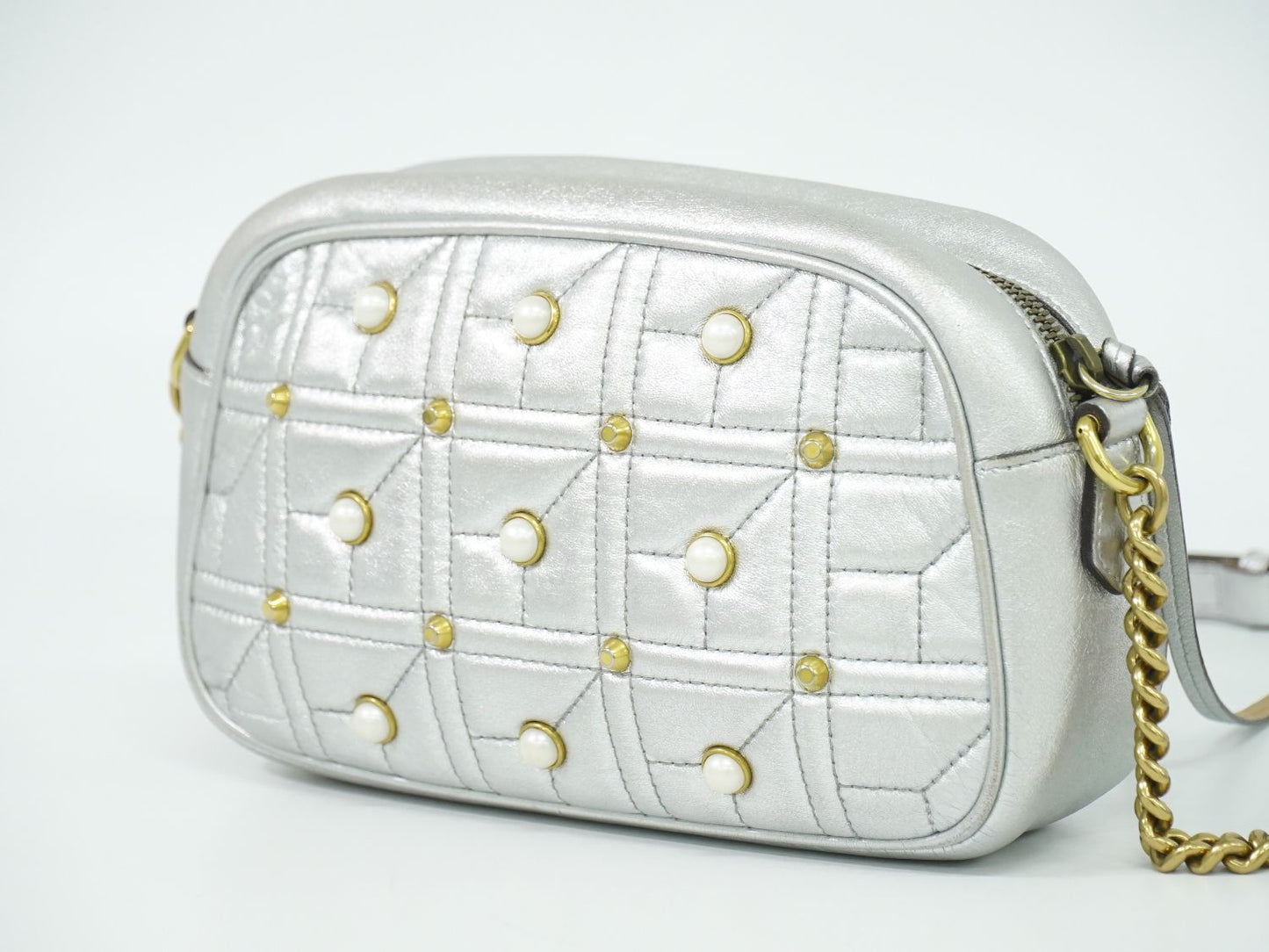 GUCCI GGマーモント ショルダーバッグ シルバー 447632