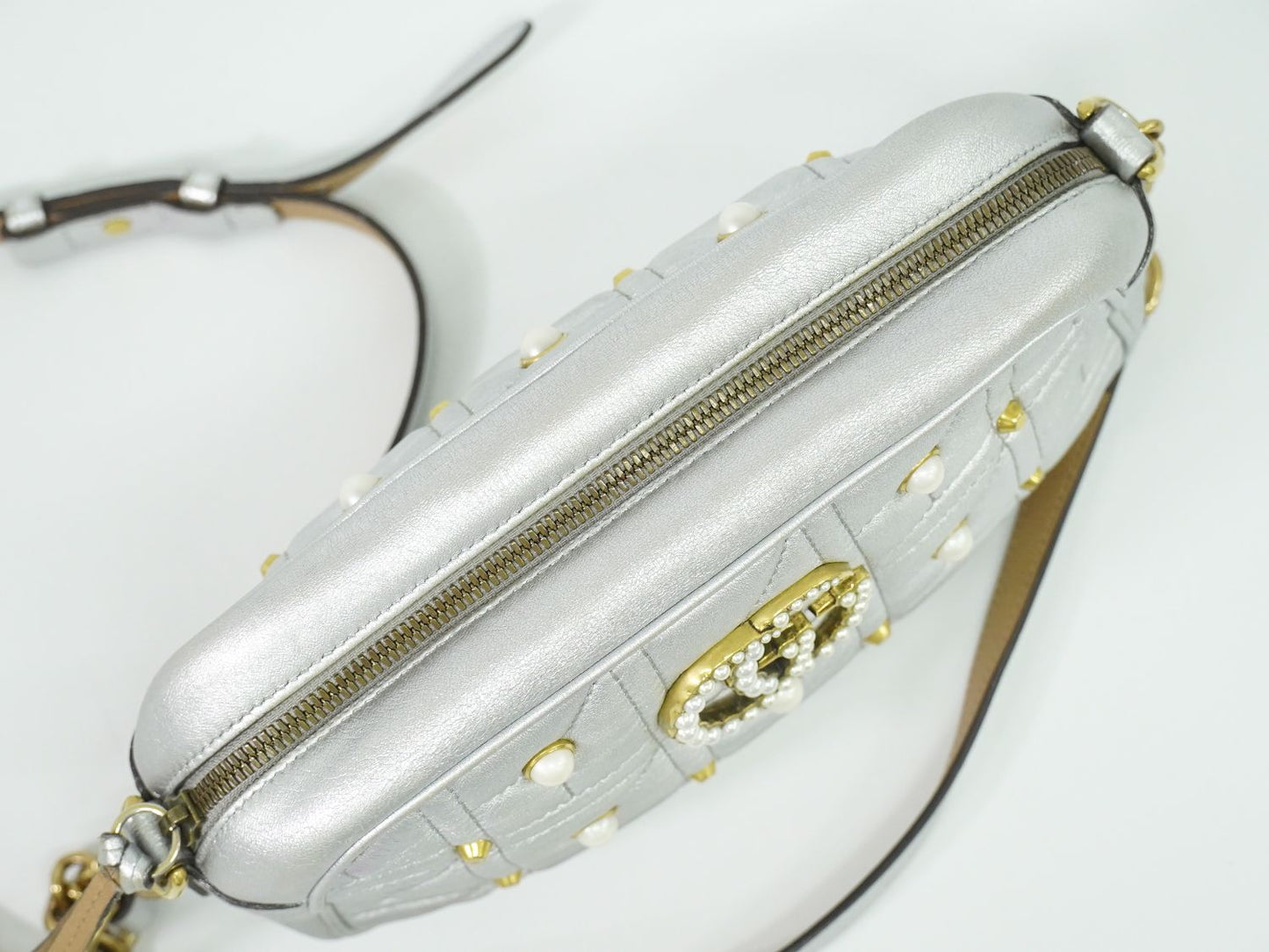 GUCCI GGマーモント ショルダーバッグ シルバー 447632