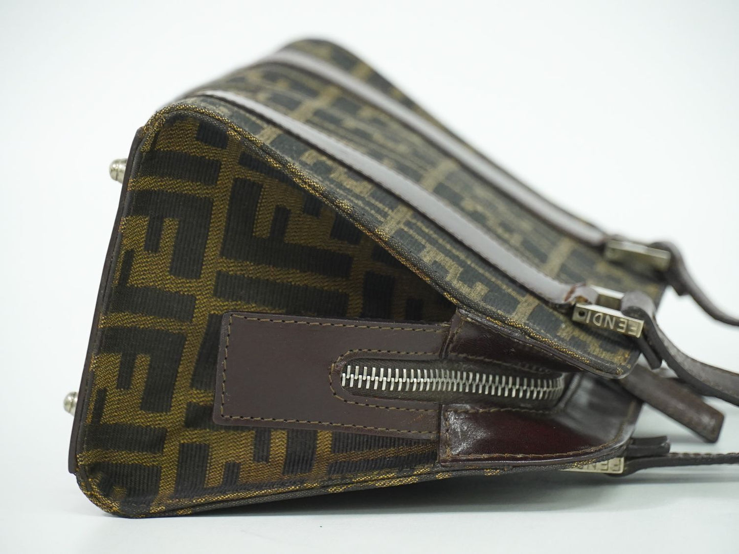 FENDI ズッカ ハンドバッグ ブラウン